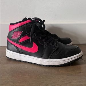 Nike Jordan 1 Mid Siren Red size 8.5 women’s